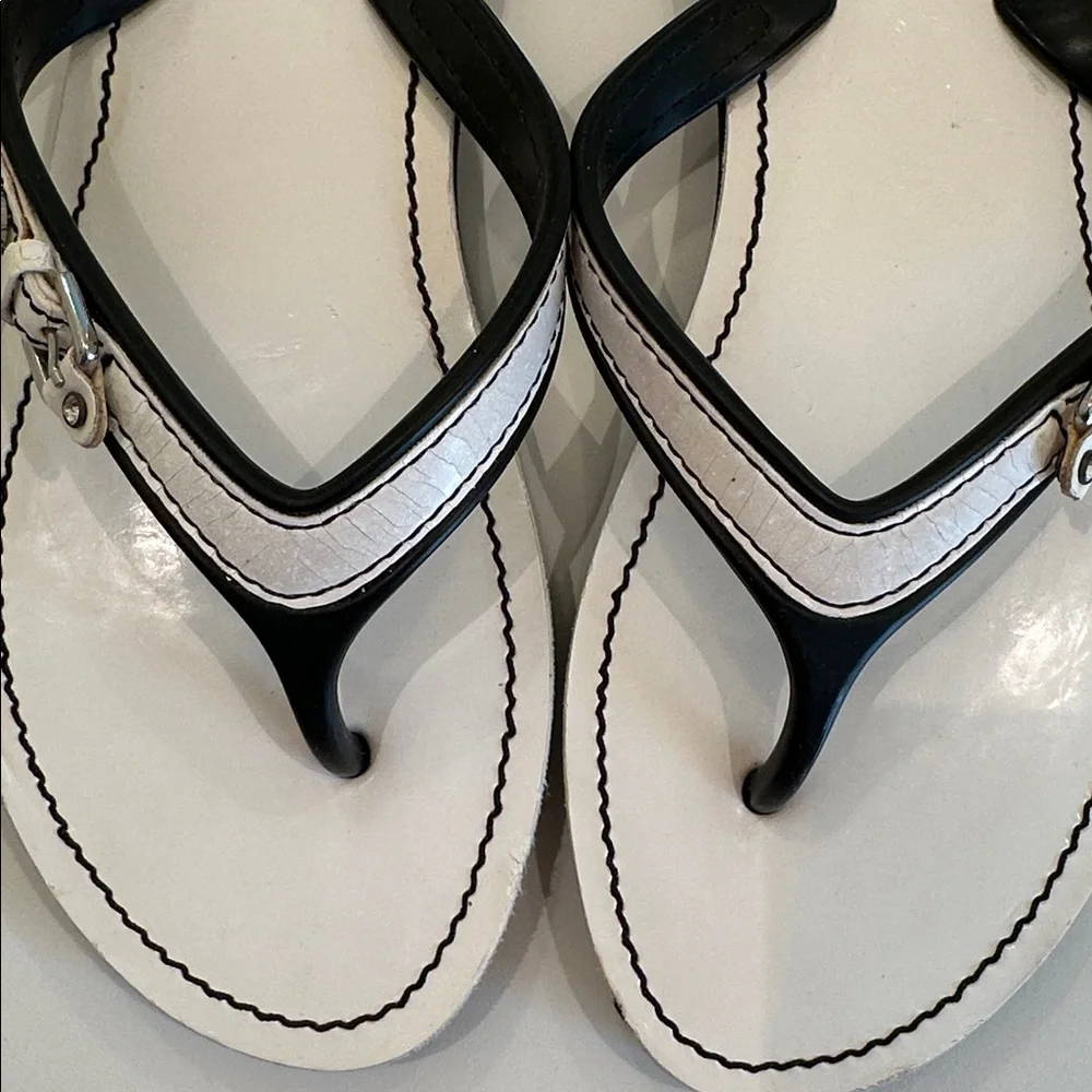 Stuart Weitzman Black and White Flip-Flop Sandals